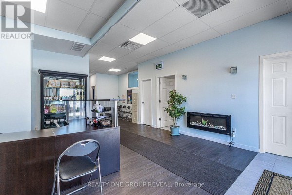 Main Floor - 524 Simcoe Street S, Oshawa, ON L1H4J8 Photo 4