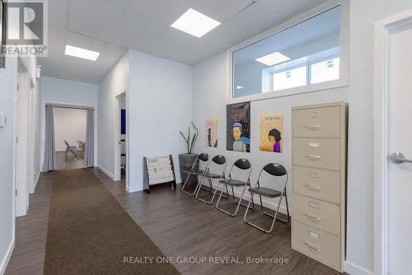 Main Floor - 524 Simcoe Street S, Oshawa, ON L1H4J8 Photo 5