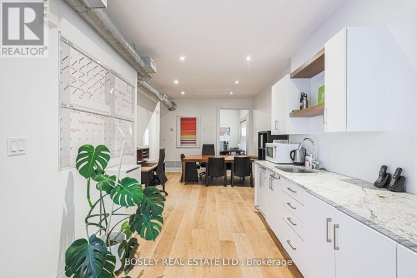Main Floor - 973 Dovercourt Road, Toronto, ON M6H2X6 Photo 3