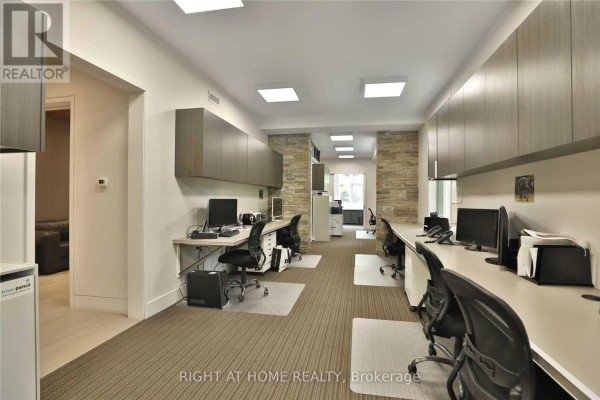 Main Floor 100 - 1440 Hurontario Street, Mississauga, ON L5G3H4 Photo 5