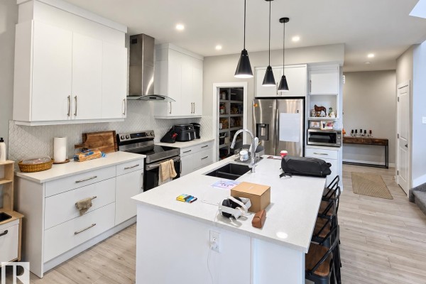 #main Floor 1565 Esaiw Pl Nw, Edmonton, AB T6M0E5 Photo 4