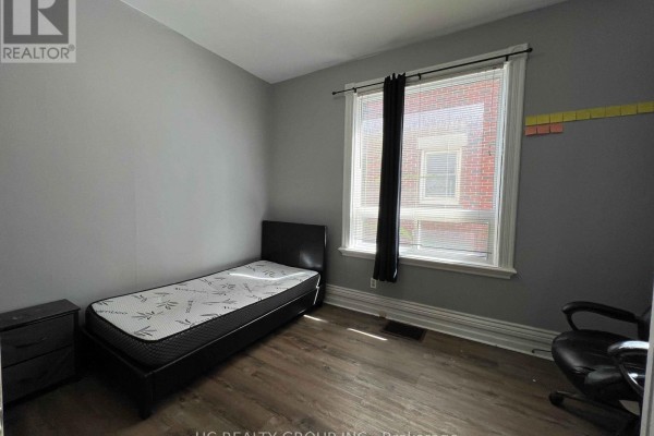 Main Floor Unit - 416 Oxford Street E, London East, ON N5Y3H4 Photo 5
