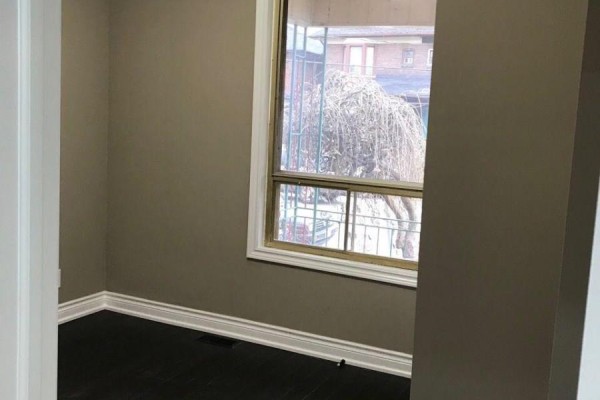 Main Floor Unit - 83 Hallam Street, Toronto, ON M6H1W7 Photo 3