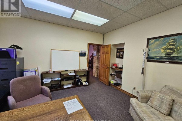 Main Front - 411 Queen Street, Newmarket, ON, photo 2
