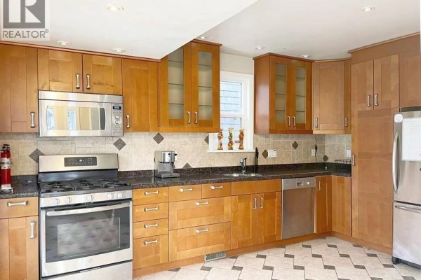 Main House 3093 29th Avenue, Vancouver, BC V6L1Y5 Photo 4