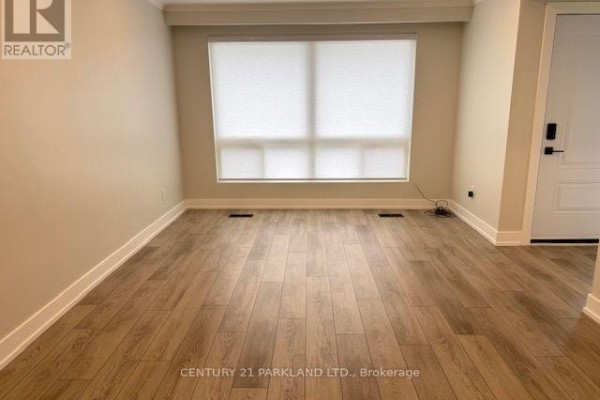 Main Level - 82 Verobeach Boulevard, Toronto, ON M9M1P9 Photo 3