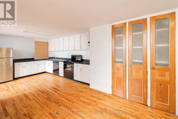 Kitchen - Main N - 207a Cowan Avenue, Toronto, ON M6K1L6 Photo 2