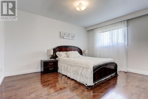 Main Unit - 18 Faye Drive, Toronto, ON M2J3S6 Photo 4