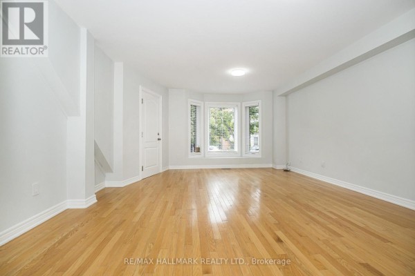 Primary Bedroom - Main/base - 125 Viella Street, Toronto, ON M6N5C7 Photo 5
