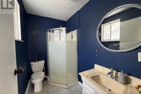 Bathroom - Mainfloor - 3838 Rebstock Road, Fort Erie, ON L0S1B0 Photo 5