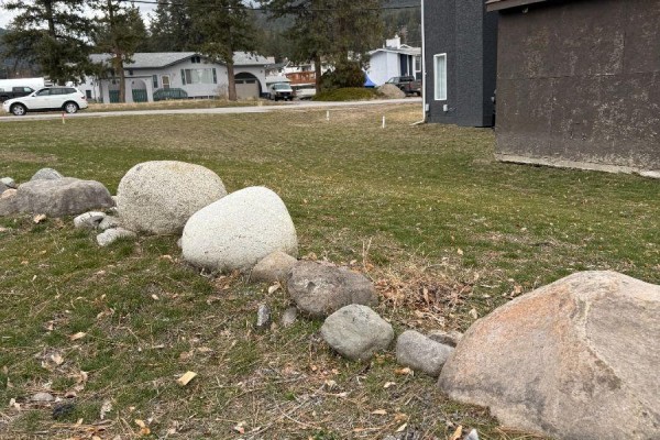 Mcbain Road, West Kelowna, BC V4T1W6 Photo 4