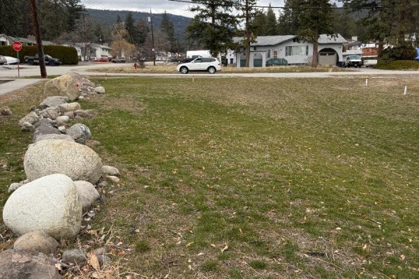 Mcbain Road, West Kelowna, BC V4T1W6 Photo 5