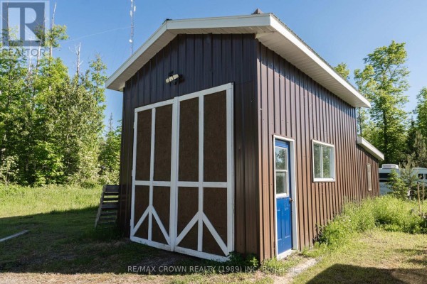 Loft - Moonbeam - 205 Lefebvre Peninsula Road, Kapuskasing, ON P0L1V0 Photo 4