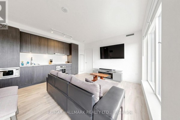 N423 - 7 Golden Lion Heights, Toronto, ON, photo 3