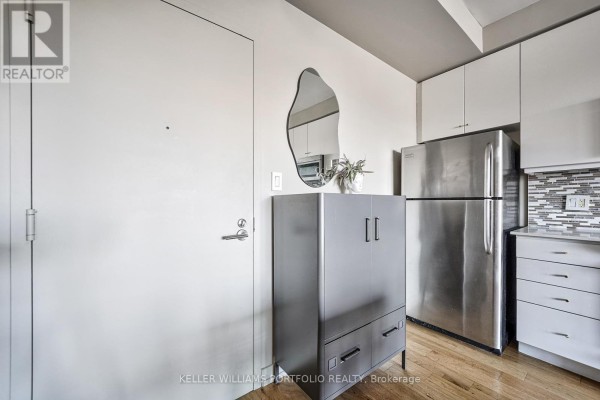 Bedroom - N507 - 1169 Queen Street W, Toronto, ON M6J0A4 Photo 3