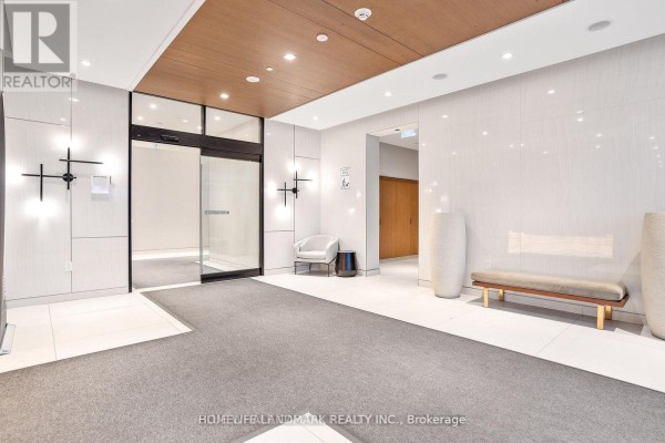 N833 - 7 Golden Lion Heights, Toronto, ON, photo 3