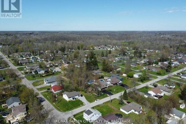 Na Bethune Avenue, Fort Erie, ON L0S1N0 Photo 3