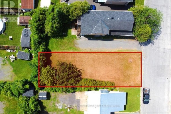 Na Kitchener Street, Hawkesbury, ON K6A2P1 Photo 2