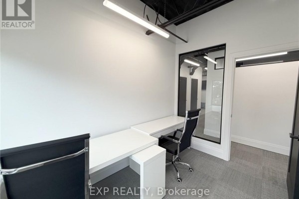 Office #2 - 156 Parkdale Avenue N, Hamilton, ON L8H5X2 Photo 5