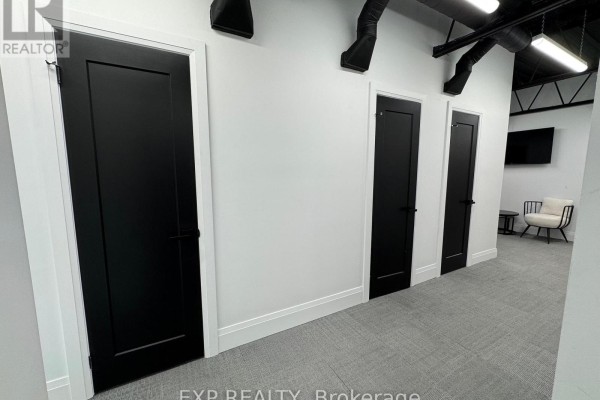 Office #3 - 156 Parkdale Avenue N, Hamilton, ON L8H5X2 Photo 4