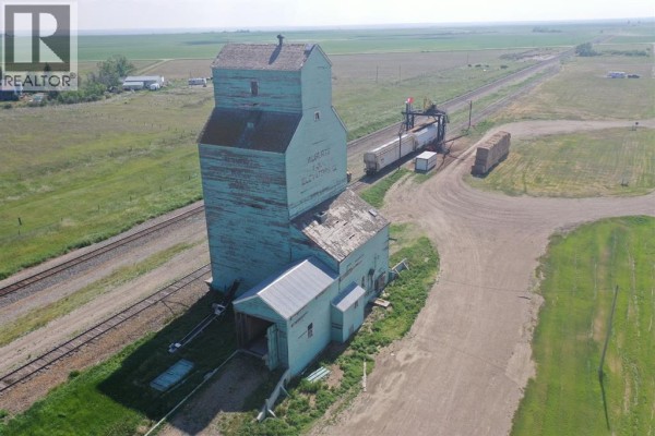 On Railway Ave, Brant, AB T0L0L0 Photo 2