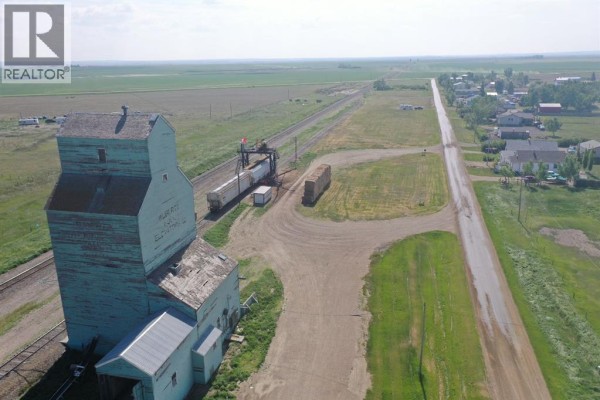 On Railway Ave, Brant, AB T0L0L0 Photo 3