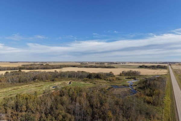 On Township Road 460, Rural Wetaskiwin County, AB T9A1W9 Photo 2