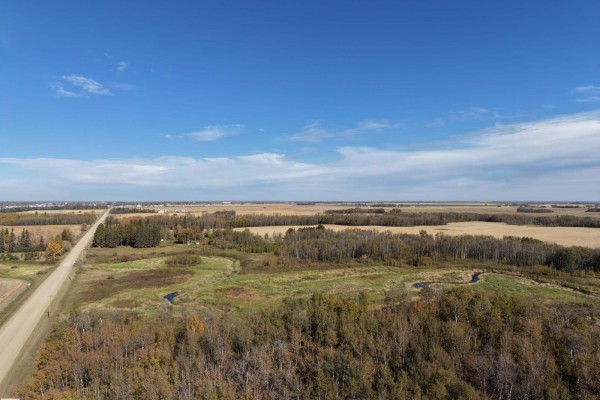On Township Road 460, Rural Wetaskiwin County, AB T9A1W9 Photo 3