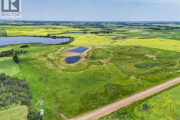 On Township Road 474, Rural Camrose County, AB, photo 2
