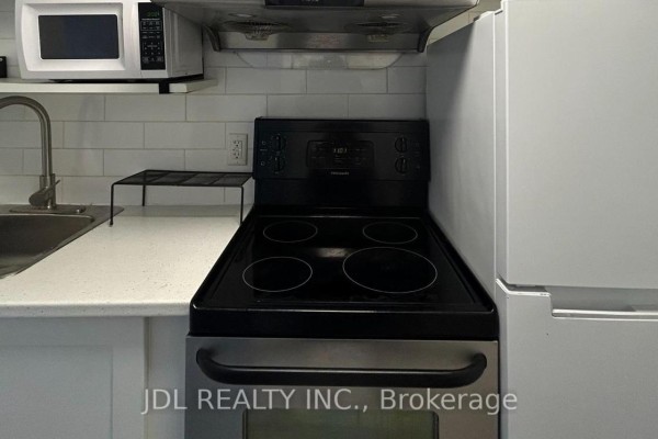 One Bedroom 2nd Floor - 66 Stonehill Crt Court, Toronto, ON M1W2V3 Photo 5