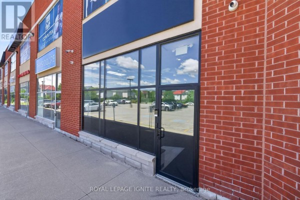 208 (one Room) - 7 Eastvale Drive, Markham, ON L3S4N8 Photo 4