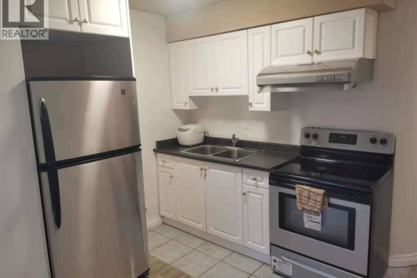 One Room-5227 Chesham Street, Burnaby, BC V5H2L1 Photo 3