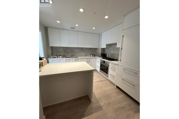 One Room At 102 5380 Crooked Branch Road Road, Vancouver, BC V6T0E5 Photo 4