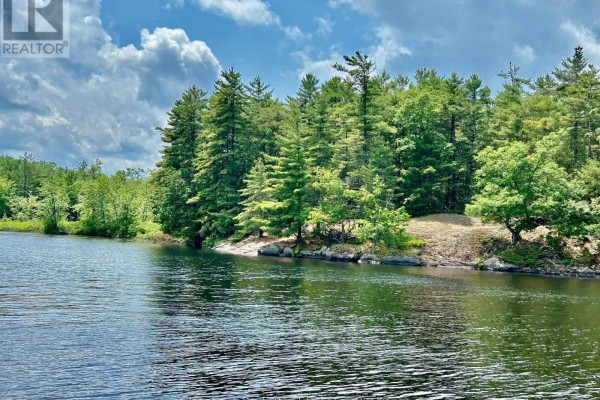 Part 1 Burnt Island, Gravenhurst, ON P0E1G0 Photo 3