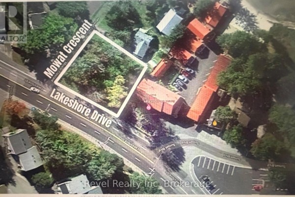 Annotated aerial map highlighting a vacant lot at the intersection of Lakeshore Drive and Mowat Crescent. - Part Lot 99 Lakeshore Drive, North Bay