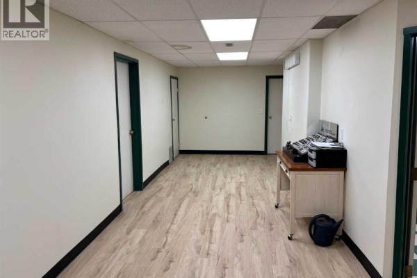 Part Of Bay A, 4707 51 Avenue, Camrose, AB T4V0V3 Photo 5