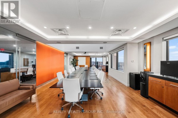 Penthouse - 255 Duncan Mill Road, Toronto, ON M3B3H9 Photo 4