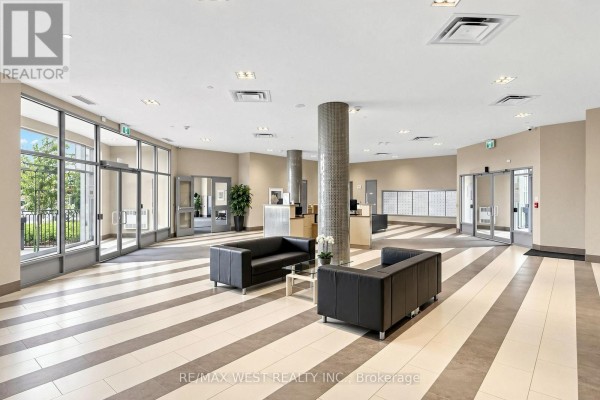 Ph 04 - 2152 Lawrence Avenue, Toronto, ON M1R3A8 Photo 5