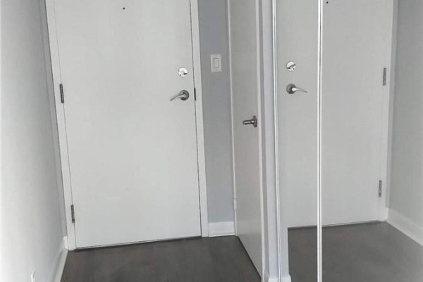 Primary Bedroom - Ph #1016 - 600 Fleet Street, Toronto, ON M5V1B7 Photo 5