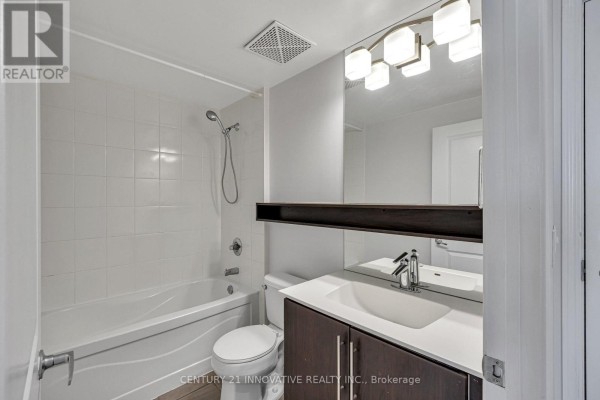 Kitchen - Ph 1501 - 2885 Bayview Avenue, Toronto, ON M2K0A3 Photo 2