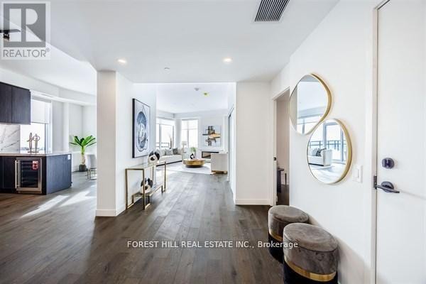 Ph 1702 - 1050 Eastern Avenue, Toronto, ON M4L0B7 Photo 4