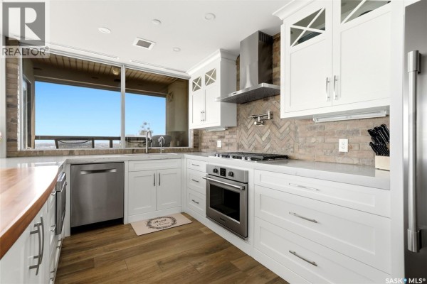 Kitchen - Ph 201 1914 Hamilton Street, Regina, SK S4P3N6 Photo 3