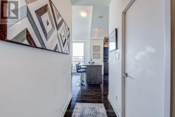 Primary Bedroom - Ph02 - 126 Simcoe Street, Toronto, ON M5H4E6 Photo 4