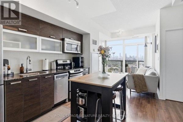 Ph02 - 68 Abell Street, Toronto, ON, photo 2