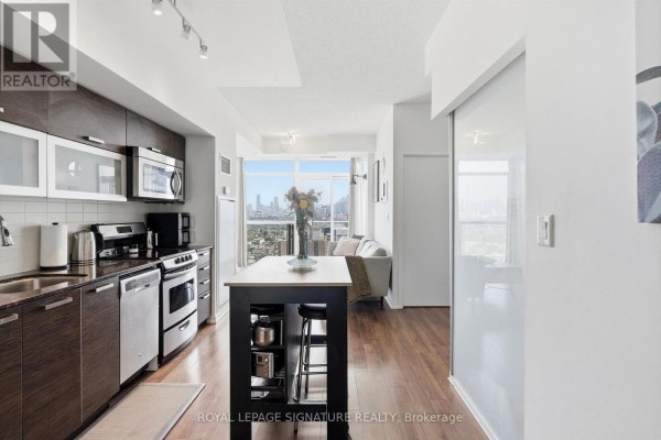 Primary Bedroom - Ph02 - 68 Abell Street, Toronto, ON M6J0A2 Photo 4