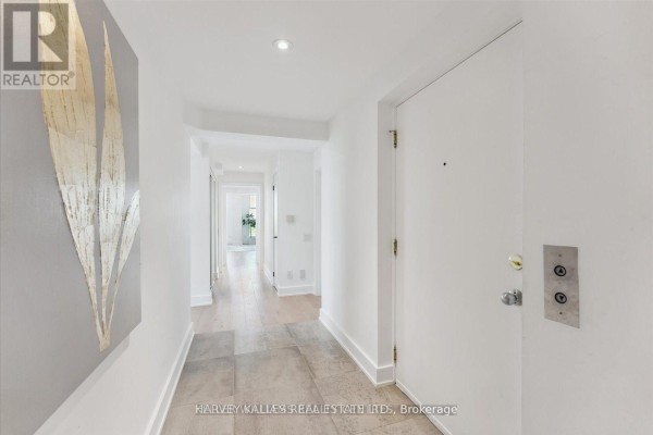 Dining room - Ph03 - 409 Bloor Street W, Toronto, ON M4W1H7 Photo 3