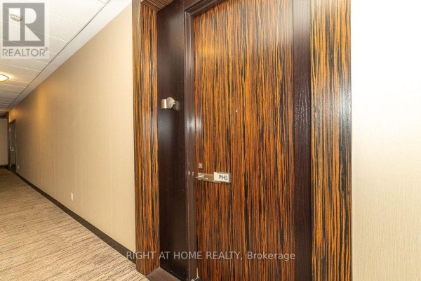 Primary Bedroom - Ph05 - 325 South Park Road, Markham, ON L3T0B8 Photo 4
