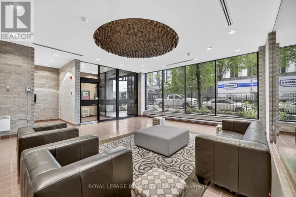 Foyer - Ph1 - 18 Nepean Street, Ottawa, ON K2P2L2 Photo 5