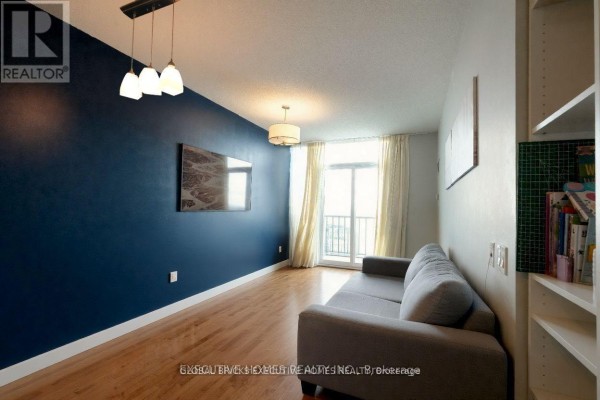 Primary Bedroom - Ph101 - 225 Sherway Gardens Road, Toronto, ON M9C0A3 Photo 4