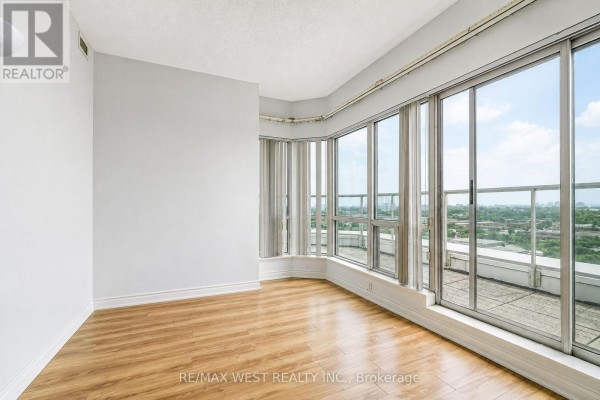 Primary Bedroom - Ph103 - 8 Lee Centre Drive, Toronto, ON M1H3H8 Photo 5